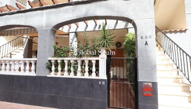 APPARTEMENT - Revente - TORREVIEJA -
                Costa Blanca