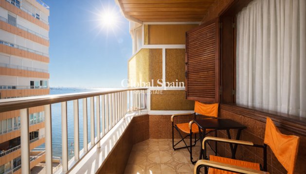 APPARTEMENT - Revente - TORREVIEJA -
                Costa Blanca