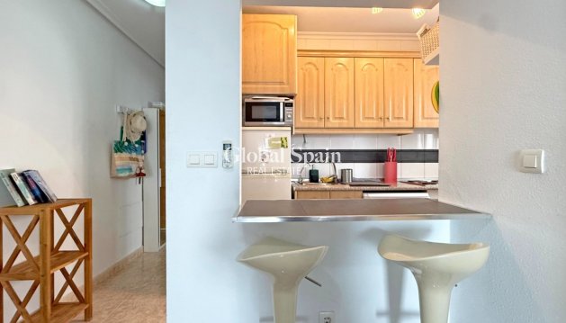 APPARTEMENT - Revente - TORREVIEJA -
                Costa Blanca