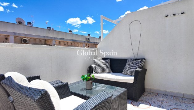 APPARTEMENT - Revente - TORREVIEJA -
                Costa Blanca