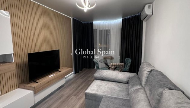 APPARTEMENT - Revente - TORREVIEJA -
                Estacion de autobuses