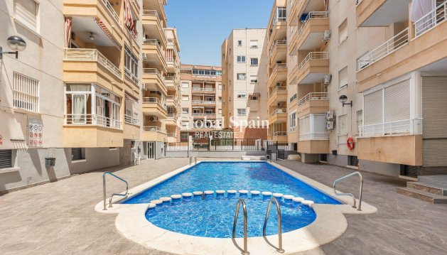 APPARTEMENT - Revente - TORREVIEJA -
                Estacion de autobuses
