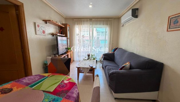APPARTEMENT - Revente - TORREVIEJA -
                Estacion de autobuses