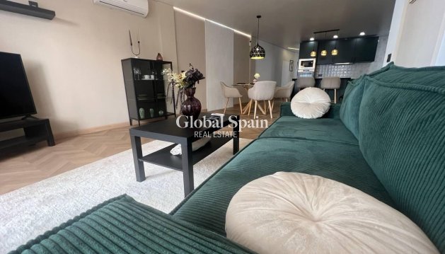 APPARTEMENT - Revente - TORREVIEJA -
                Estacion de autobuses