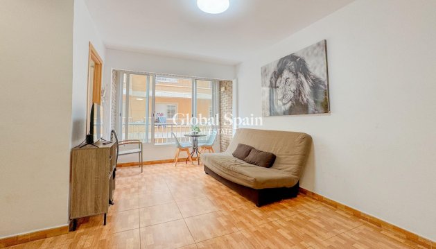 APPARTEMENT - Revente - TORREVIEJA -
                La Mata pueblo