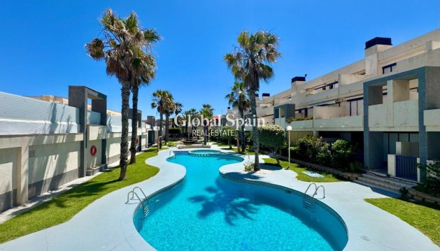 APPARTEMENT - Revente - TORREVIEJA -
                La Mata