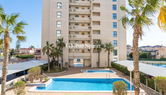 APPARTEMENT - Revente - TORREVIEJA -
                La Veleta