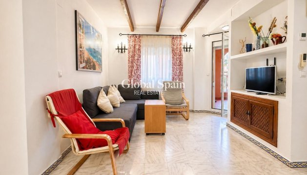 APPARTEMENT - Revente - TORREVIEJA -
                Los Frutales