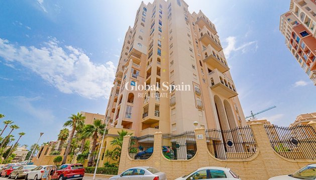 APPARTEMENT - Revente - TORREVIEJA -
                Playa de los Locos