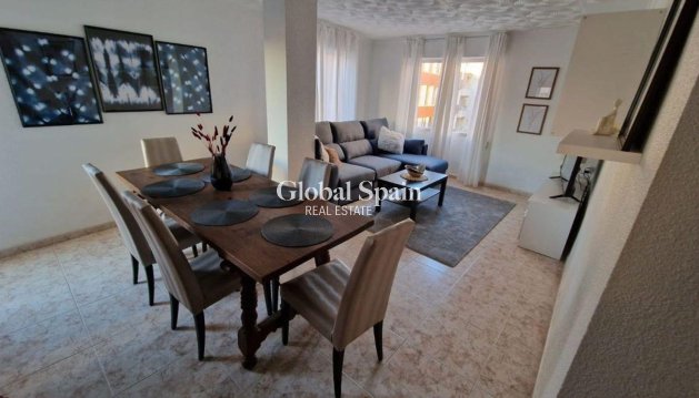 APPARTEMENT - Revente - TORREVIEJA -
                Playa de los Locos