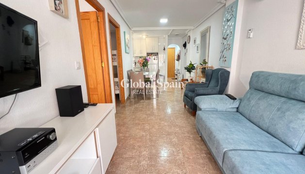 APPARTEMENT - Revente - TORREVIEJA -
                Playa de los Locos