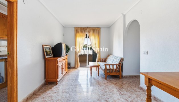 APPARTEMENT - Revente - TORREVIEJA -
                Playa de los Locos