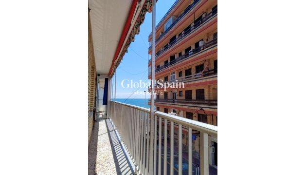 APPARTEMENT - Revente - TORREVIEJA -
                Playa De Los Náufragos