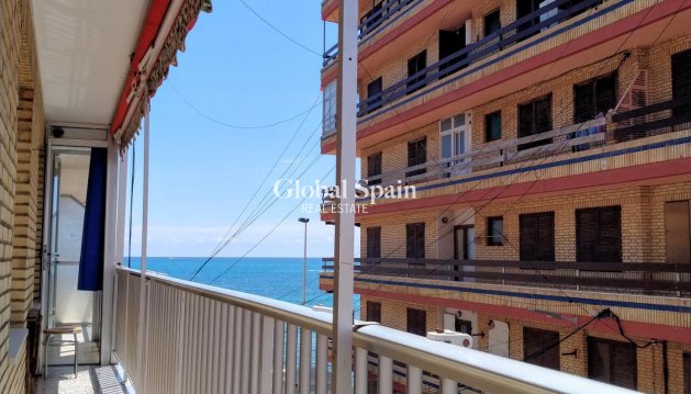 APPARTEMENT - Revente - TORREVIEJA -
                Playa De Los Náufragos