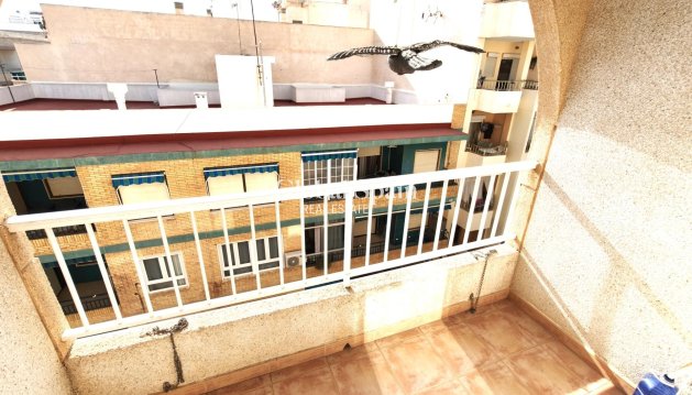 APPARTEMENT - Revente - TORREVIEJA -
                Playa del Cura