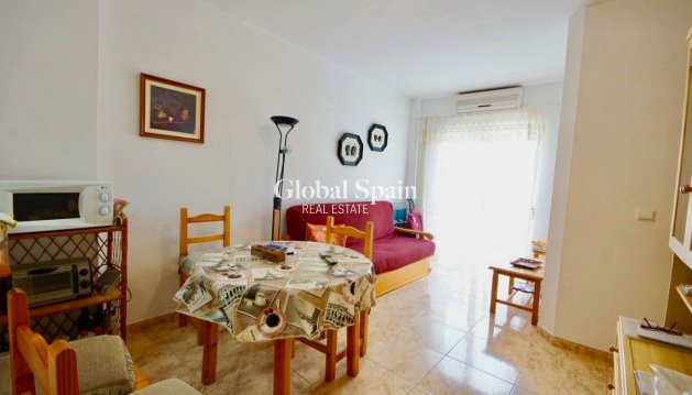 APPARTEMENT - Revente - TORREVIEJA -
                Playa del cura