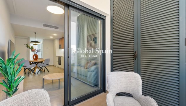 APPARTEMENT - Revente - TORREVIEJA -
                Playa del Cura