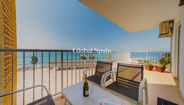 APPARTEMENT - Revente - TORREVIEJA -
                Playa del cura