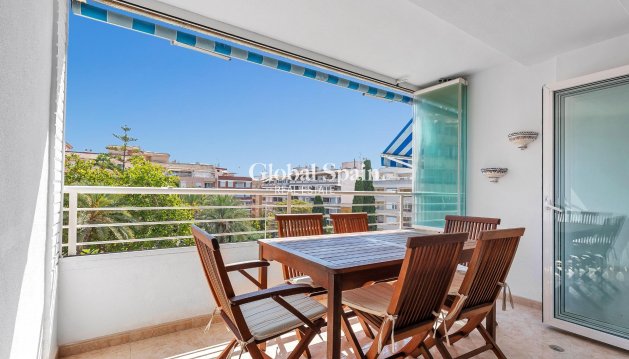 APPARTEMENT - Revente - TORREVIEJA -
                Playa del cura
