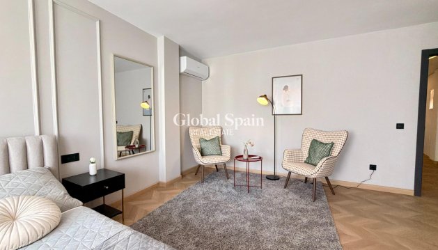 APPARTEMENT - Revente - TORREVIEJA -
                Playa del Cura