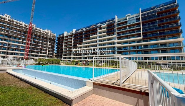 APPARTEMENT - Revente - TORREVIEJA -
                Punta Prima