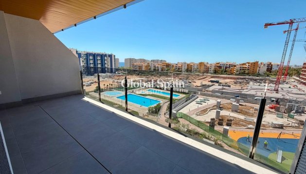 APPARTEMENT - Revente - TORREVIEJA -
                Punta Prima
