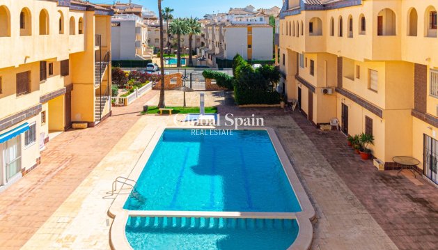 Appartement - Revente - TORREVIEJA -
                Punta prima