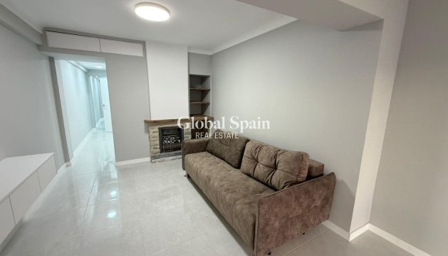 APPARTEMENT - Revente - TORREVIEJA -
                Torrevieja