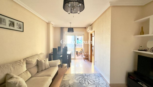 APPARTEMENT - Revente - TORREVIEJA -
                Torrevieja