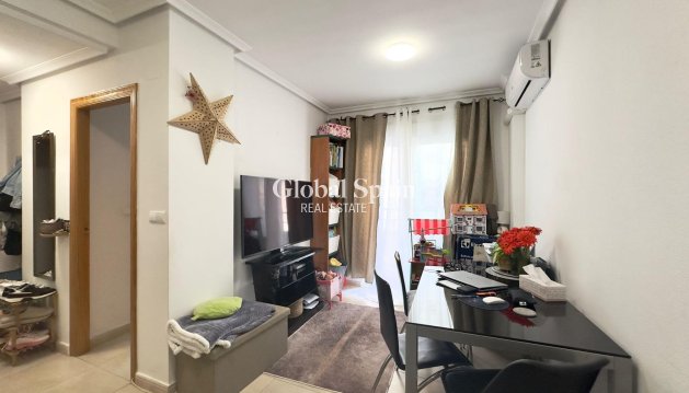 APPARTEMENT - Revente - TORREVIEJA -
                Torrevieja