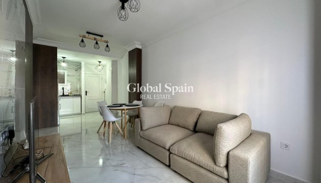 APPARTEMENT - Revente - TORREVIEJA -
                Torrevieja