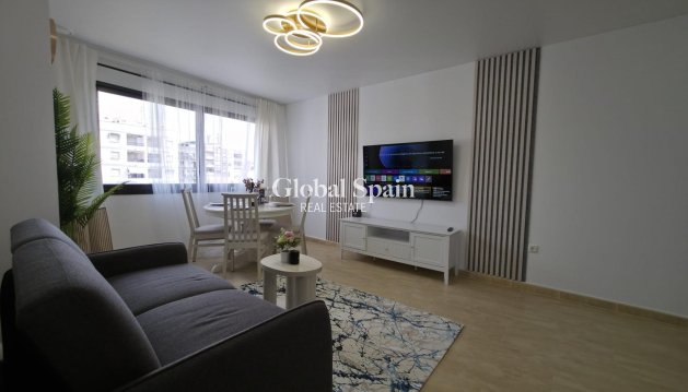 APPARTEMENT - Revente - TORREVIEJA -
                Torrevieja