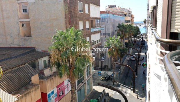 APPARTEMENT - Revente - TORREVIEJA -
                Torrevieja