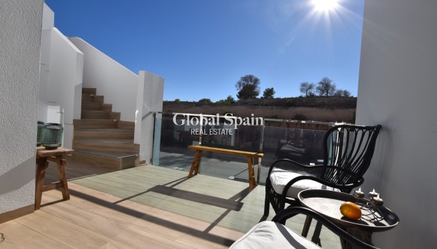 APPARTEMENT - Revente - VISTABELLA GOLF  -
                Inland