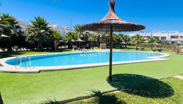 APPARTEMENT - Revente - VISTABELLA GOLF  -
                Inland