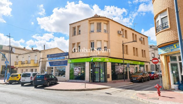 APPARTEMENT - Wederverkoop - ALGORFA -
                ALGORFA