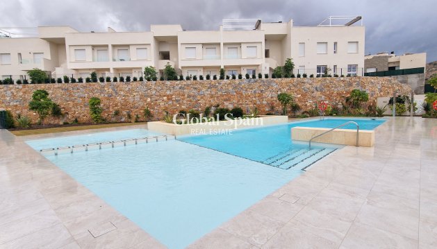 APPARTEMENT - Wederverkoop - ALGORFA -
                Inland