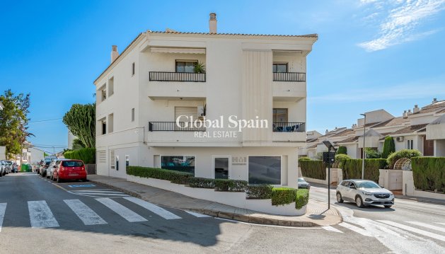 APPARTEMENT - Wederverkoop - ALTEA -
                ALTEA