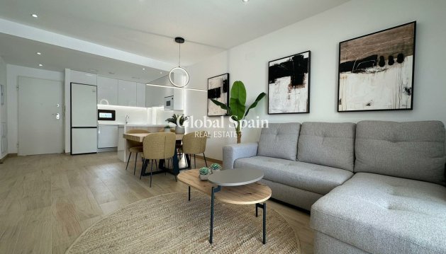 APPARTEMENT - Wederverkoop - BENIDORM -
                Costa Blanca