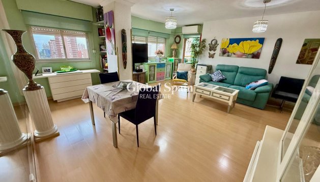 APPARTEMENT - Wederverkoop - BENIDORM -
                Levante