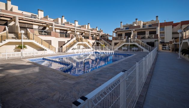 APPARTEMENT - Wederverkoop - CABO ROIG -
                CABO ROIG