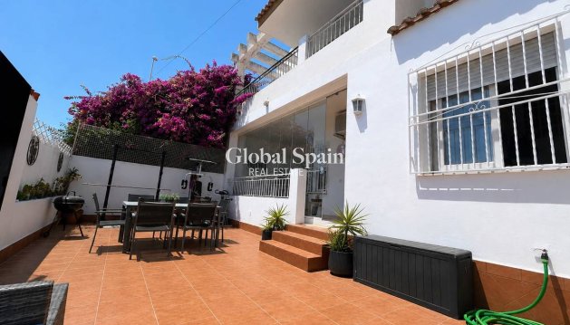 APPARTEMENT - Wederverkoop - CABO ROIG -
                Costa Blanca