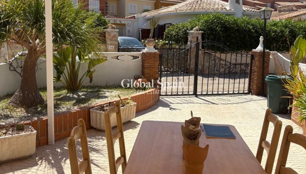 APPARTEMENT - Wederverkoop - DENIA -
                Costa Blanca