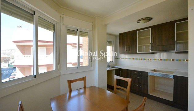 APPARTEMENT - Wederverkoop - GUARDAMAR DEL SEGURA -
                Costa Blanca