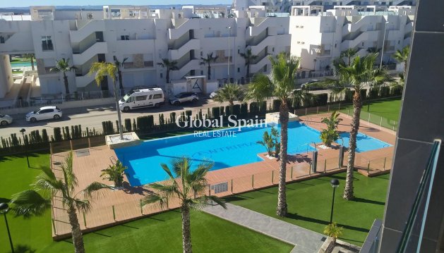 APPARTEMENT - Wederverkoop - GUARDAMAR DEL SEGURA -
                Costa Blanca