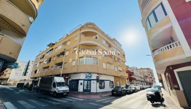 APPARTEMENT - Wederverkoop - LA MATA -
                Costa Blanca
