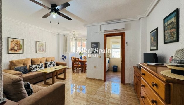 APPARTEMENT - Wederverkoop - LA MATA -
                Costa Blanca