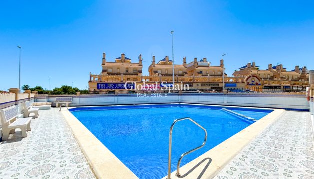 APPARTEMENT - Wederverkoop - LA ZENIA -
                Costa Blanca