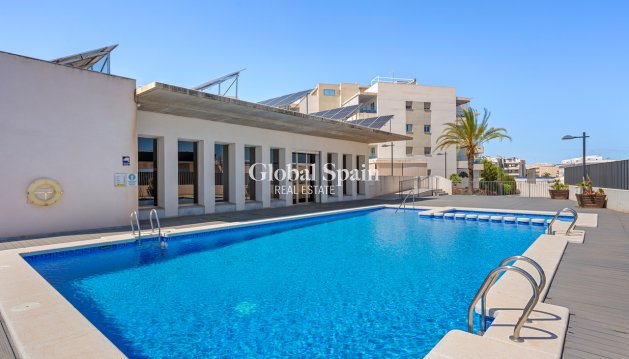 APPARTEMENT - Wederverkoop - LOS DOLSES -
                Inland