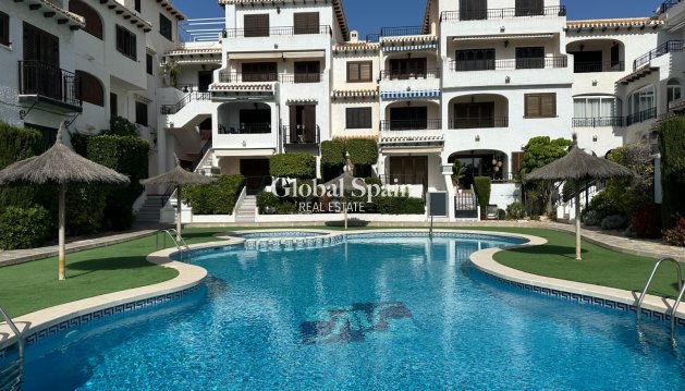 APPARTEMENT - Wederverkoop - ORIHUELA COSTA -
                CABO ROIG